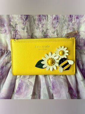 Kate Spade Buzz Small Slim Bifold Wallet